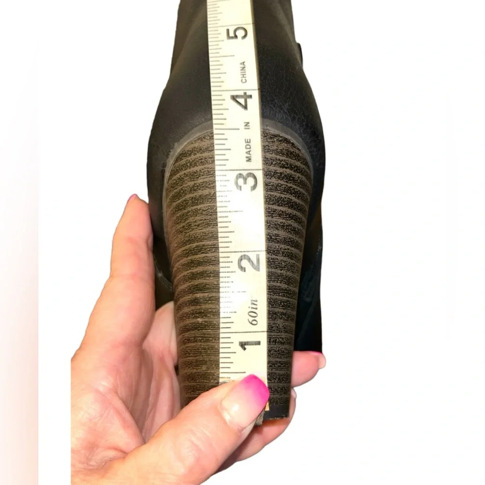 Fergalicious • Punch Ankle Booties, Black, Block Heel, Zippered, Size 9.5 - Picture 8 of 8